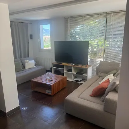 Maison Avec Vue Sur Le Chateau Et Jacuzzi * Cogolin