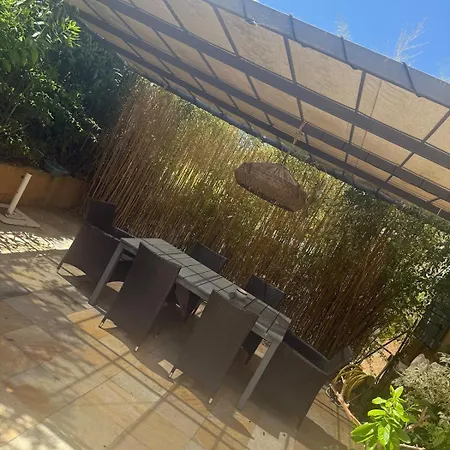 Maison Avec Vue Sur Le Chateau Et Jacuzzi * كوغولين