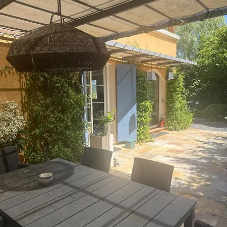 Maison Avec Vue Sur Le Chateau Et Jacuzzi فيلة *
